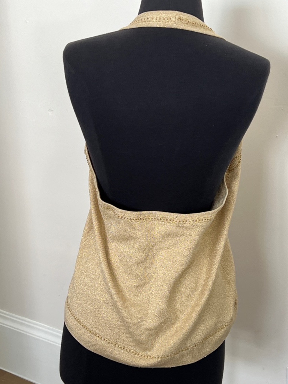 Sandra Gold Knit V-Neck Sleeveless Beaded Camisole - Picture 4 of 7